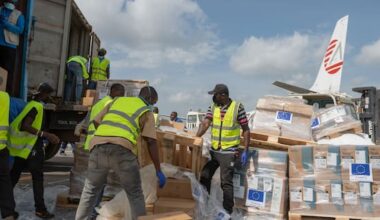 Aid reaches heart of Congo's Ebola outbreak, WHO head travels to Kinshasa