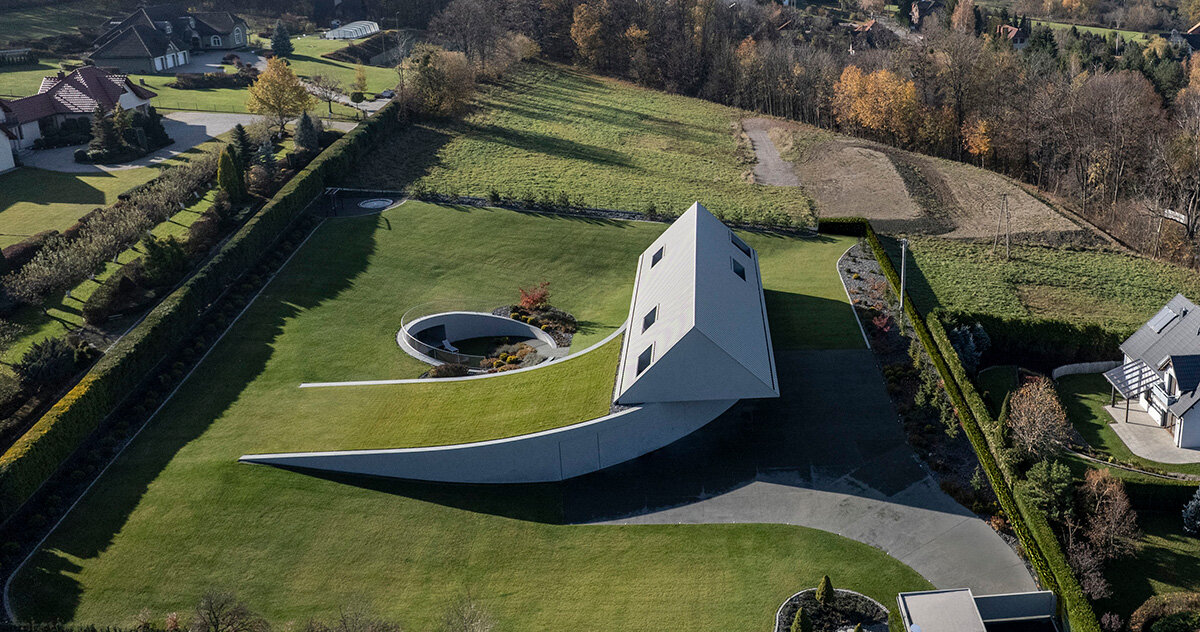 KWK promes' yaw house follows the contours of poland’s mountain terrain