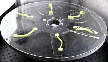 Physicists create mechanical memory device from slap-bracelet-like structures – Physics World