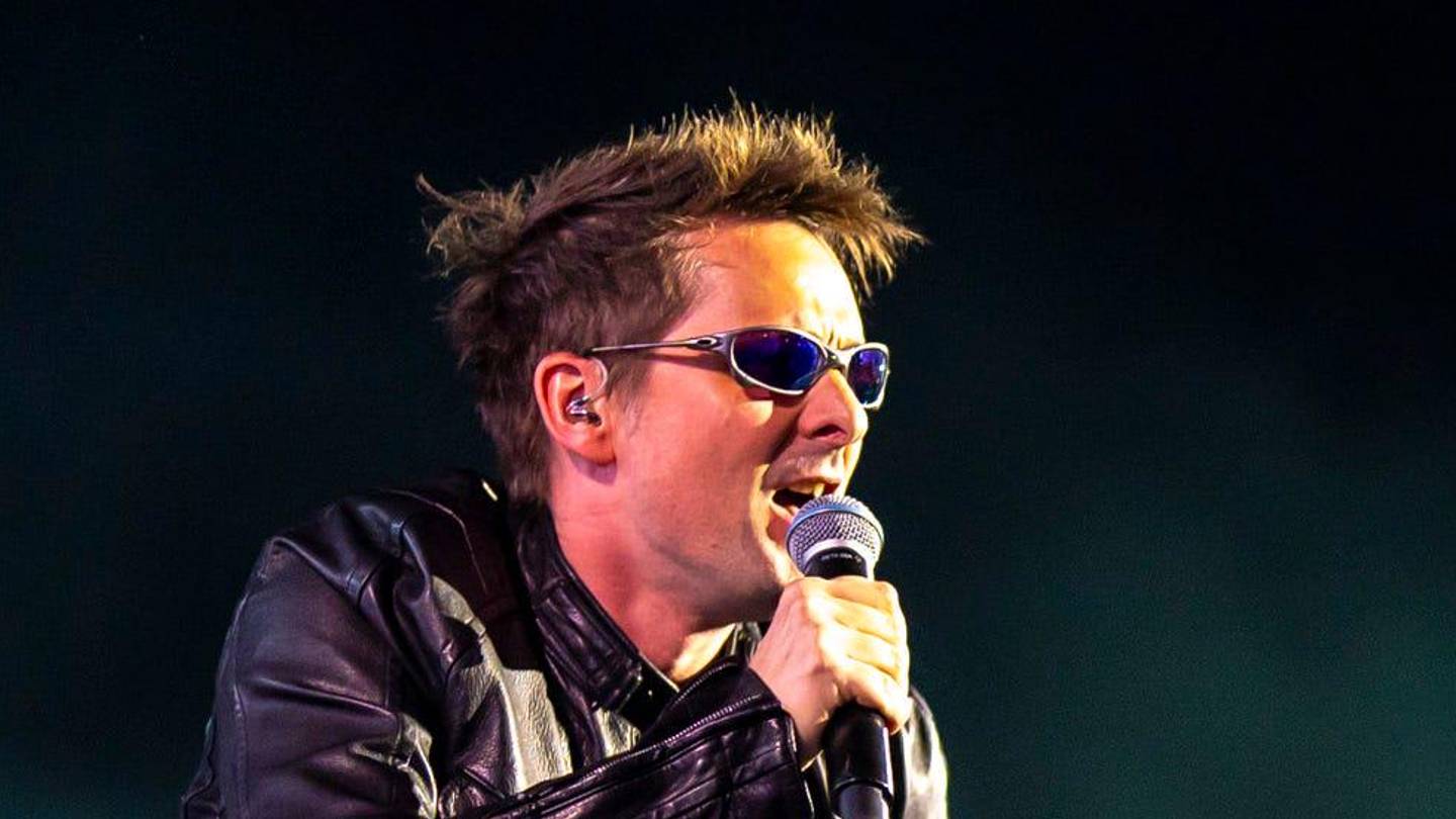 Muse frontman Matt Bellamy joins Anyma for his late-night set on the Coachella stage