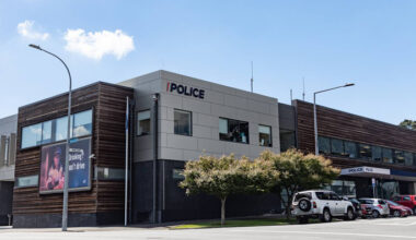 SunLive - Man dies after police Taser incident in Tauranga