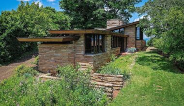 Frank Lloyd Wright-designed house in Chattanooga hits the market for first time
