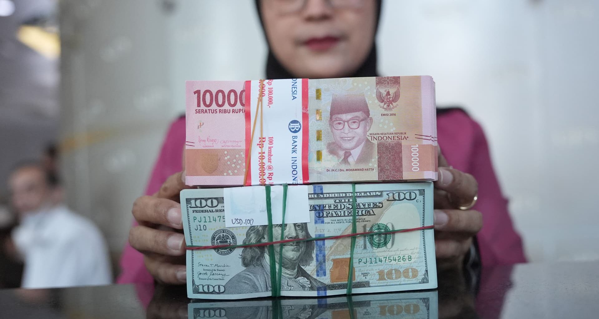 Indonesia raises rates in surprise move as rupiah lingers near record lows