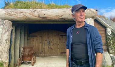 SunLive - Inside the secret cave in the hills above Te Puna