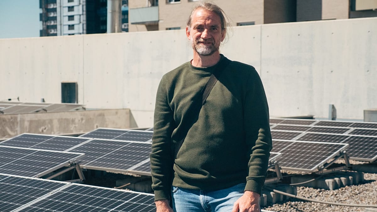 A €100 billion queue: Why Europeans are waiting years for clean energy