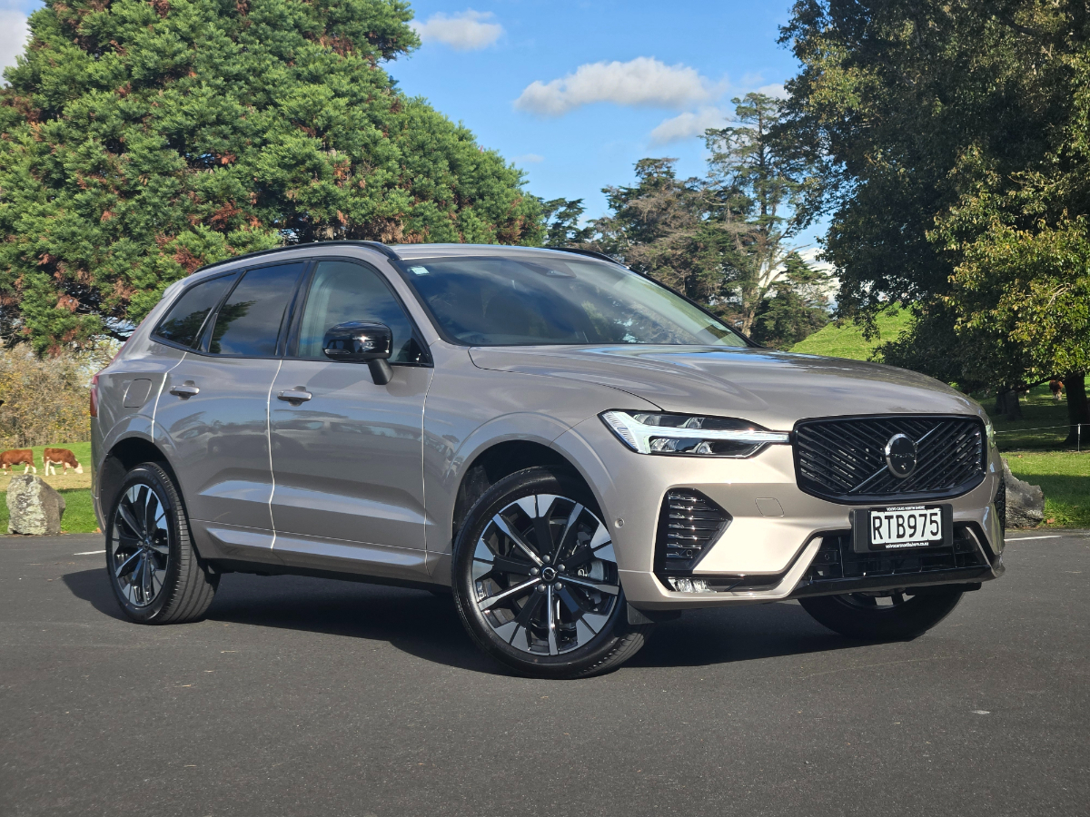 Volvo XC60 B5 Ultra Dark review: air and grace