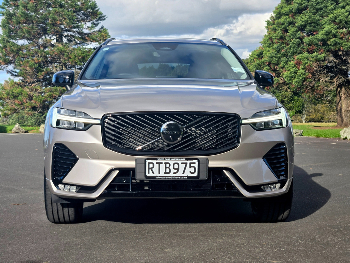 Volvo XC60 B5 Ultra Dark.