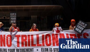 As billionaires’ wealth soars, US workers struggle: ‘The rich keep getting richer for no good reason’ | US income inequality