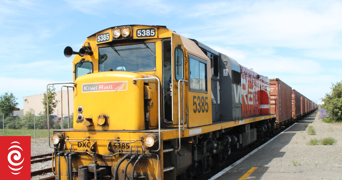 Thousand tonne freight train and passenger trip nearly collide at stop sign