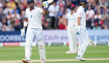 New Zealand rips out 4 England wickets in 11 balls as Lord's pitch remains vicious