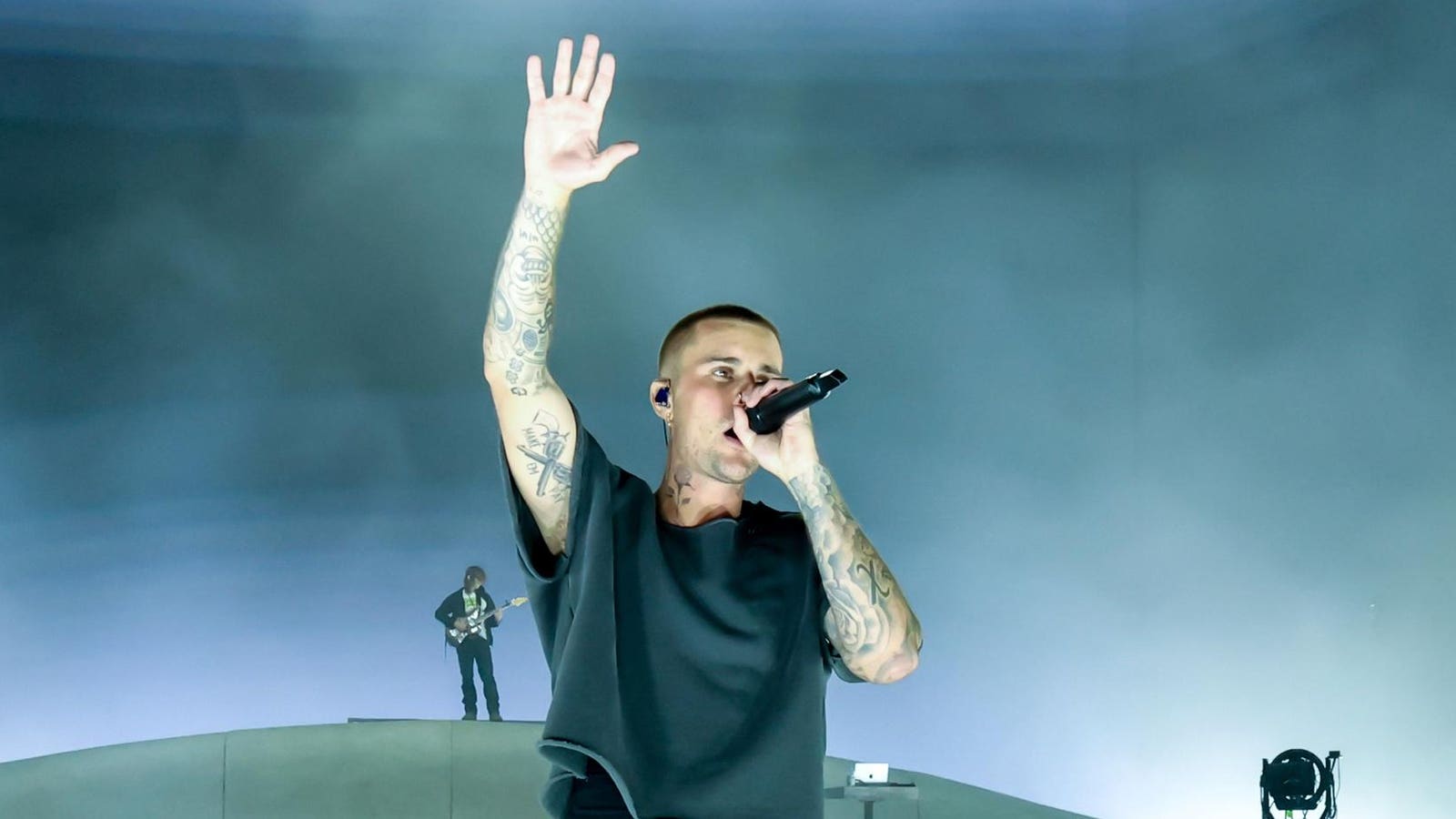 Justin Bieber Joins A Country Star By Bringing Multiple Singles Back To One Chart