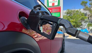 From Unfilled Gas Tanks To Fewer Frills, Retailers See US Consumers Rethink Their Spending