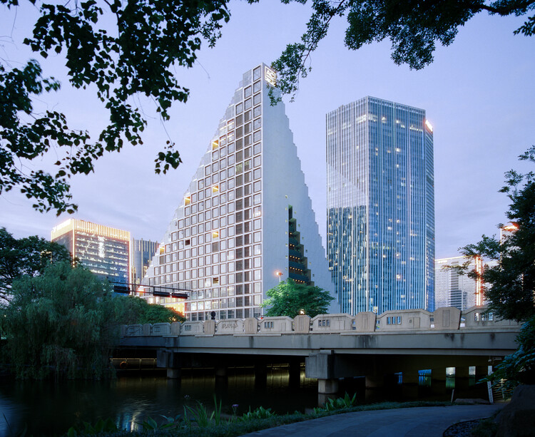 OMA Completes Hangzhou Prism Mixed-Use Development in China's Future Tech City - Image 4 of 10