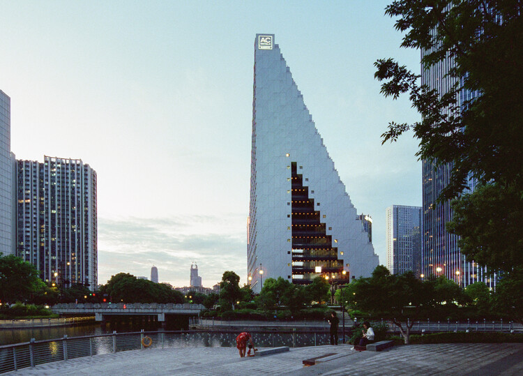OMA Completes Hangzhou Prism Mixed-Use Development in China's Future Tech City - Image 2 of 10