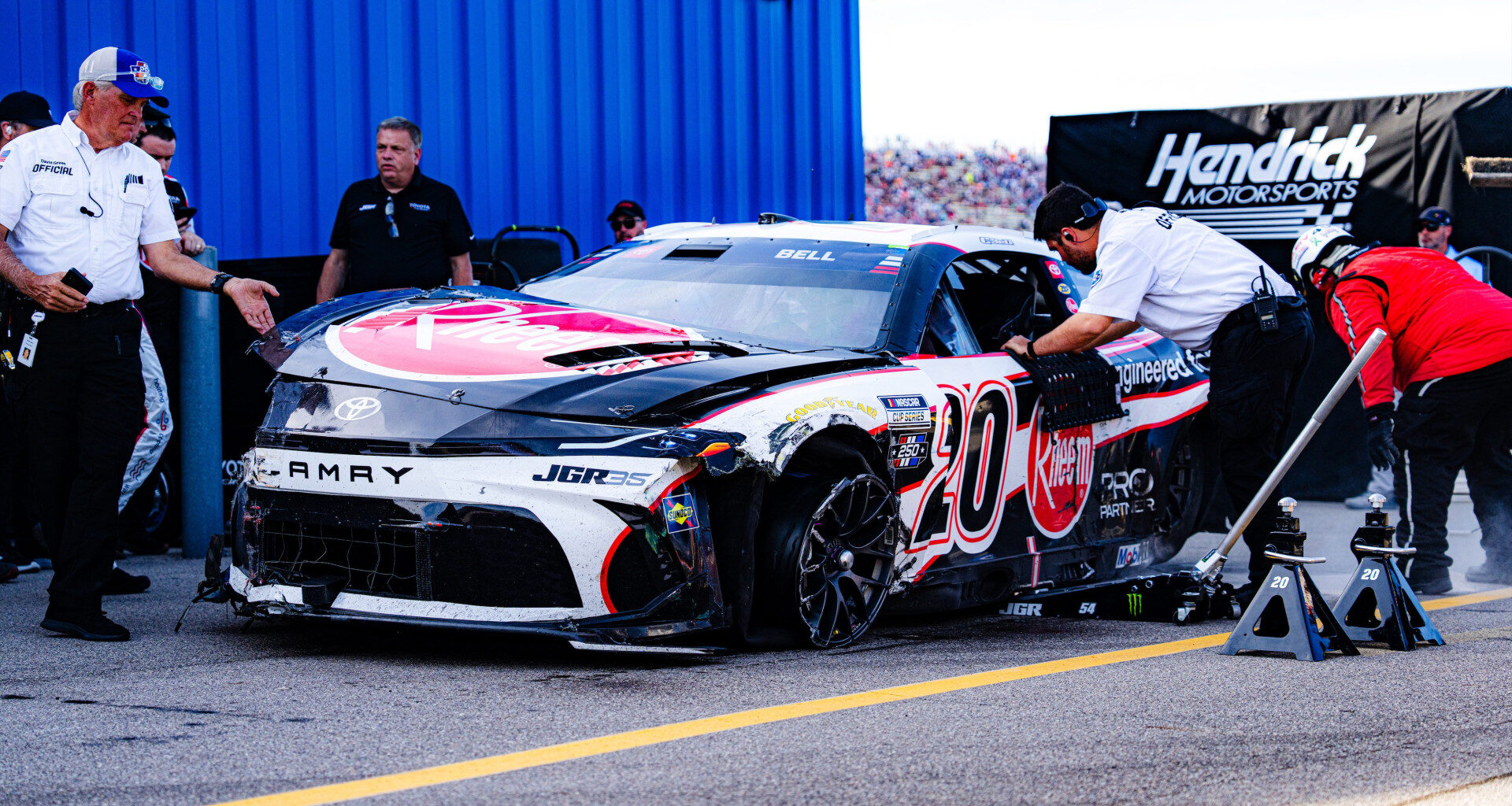 NASCAR news: Christopher Bell to race at Pocono despite breaking wrist in crash