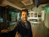 Selfie samples, rear ultrawide camera (0.6x) - 15mm, f/2.2, ISO 2500, 1/8s (4032x3024px) - Honor Magic V6 review