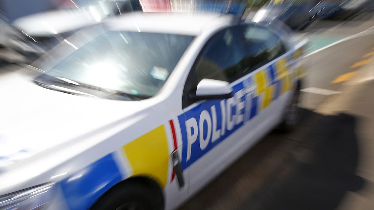 One person killed in overnight Waikato crash