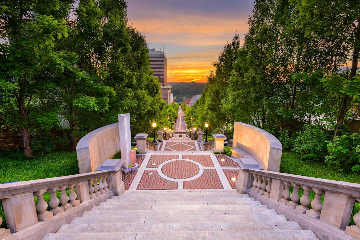25 Best Places to Retire in the South for Affordable Living