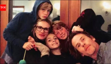 Julia Roberts hangs out with son Henry and daughter Hazel in a rare outing |