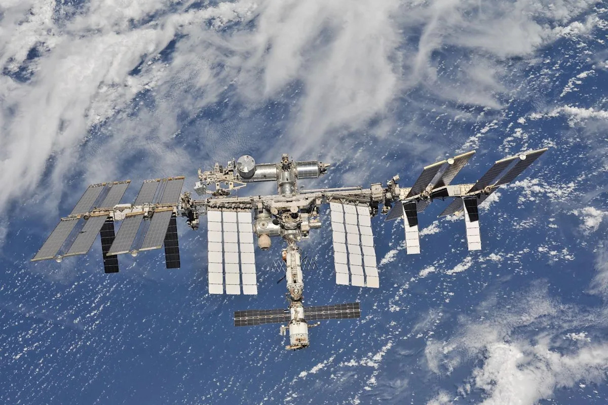 NASA wants to dump the ISS in the sea. Experts say the plan 'raises serious concerns for ocean health'