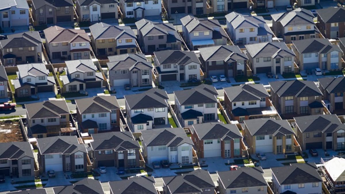 House sales fall for fifth consecutive month; first-home buyers lift market share