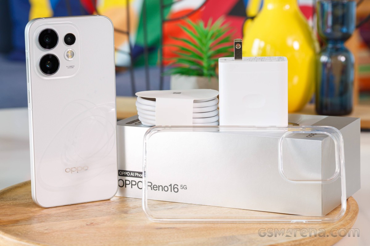 Oppo Reno16 in for review