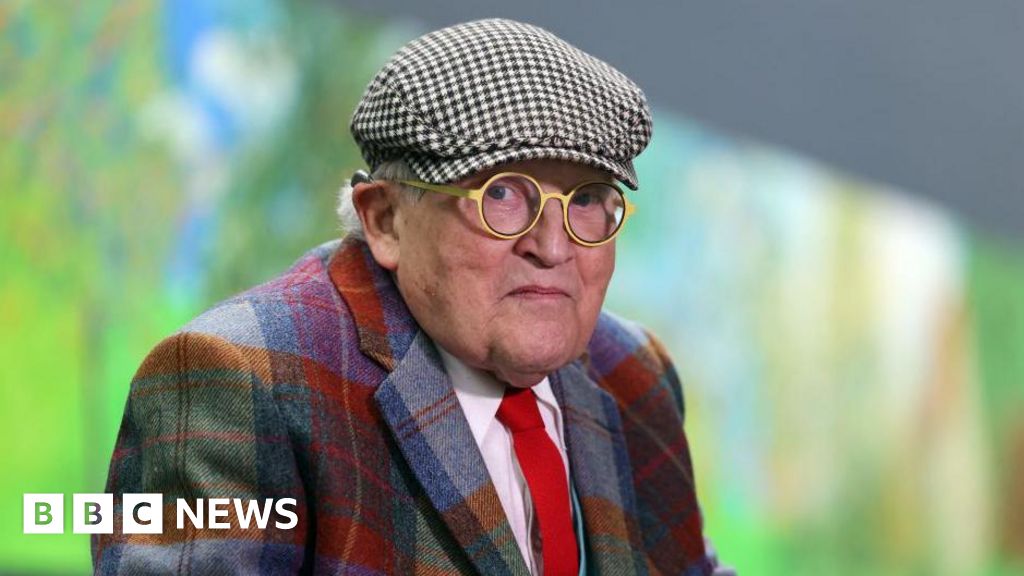 Bradford public invited to pay tribute to David Hockney - BBC