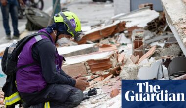 Venezuela earthquake: father and son found alive in rubble after four days as death toll nears 1,500 | Venezuela