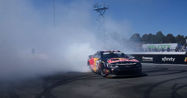 Shane van Gisbergen earns second consecutive win at Sonoma Raceway