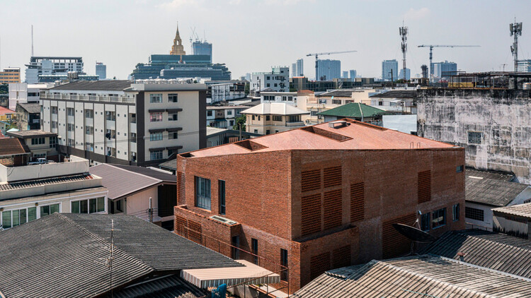 Baan You Yen Residence / Studio Miti - Exterior Photography, Brick