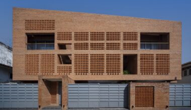Baan You Yen Residence / Studio Miti