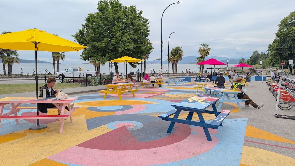 1800 davie street plaza mural vancouver