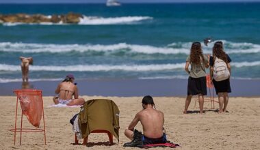 'Flesh-eating' bacteria threat spreads on Europe's beaches as seas warm