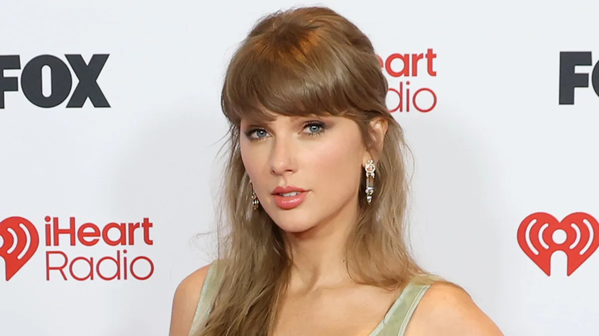 Taylor Swift’s Friend Group Reportedly ‘Much Smaller’ as the ‘Vulnerable’ Star Wonders ‘Who to Trust’ as She Cuts Out 1 Wedding Guest
