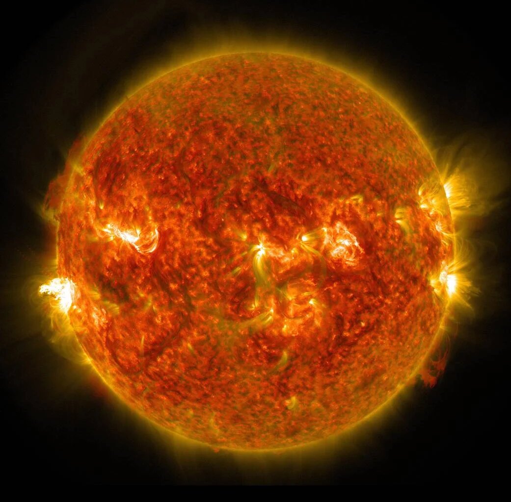 The Sun unleashes a mid-level flare on 24 August 2014, captured by NASA's Solar Dynamics Observatory, the gold standard against which the new metasurface results were tested (Credit: NASA/SDO)
