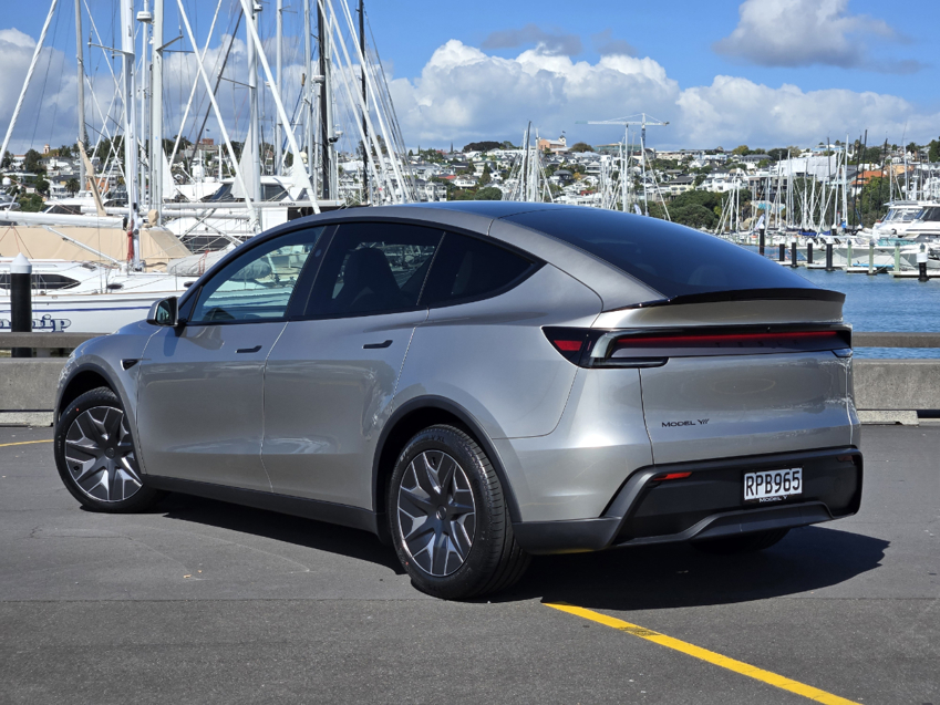 Tesla Model Y.