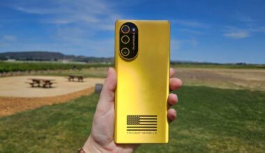 A photo of the Trump phone