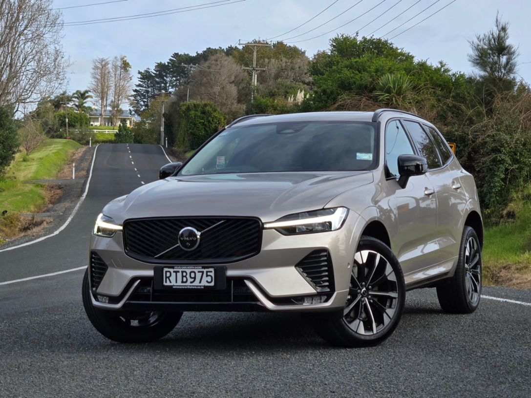 Volvo XC60 B5 Ultra Dark.