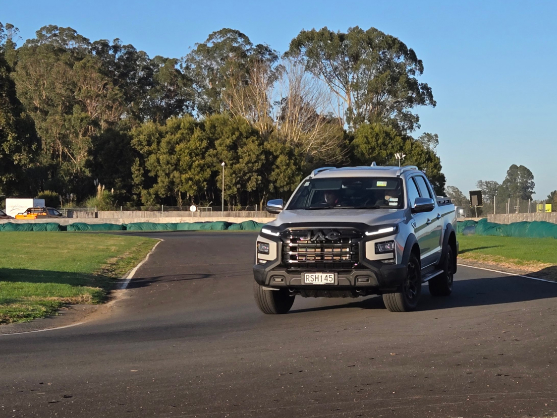 Jac T9 PHEV.