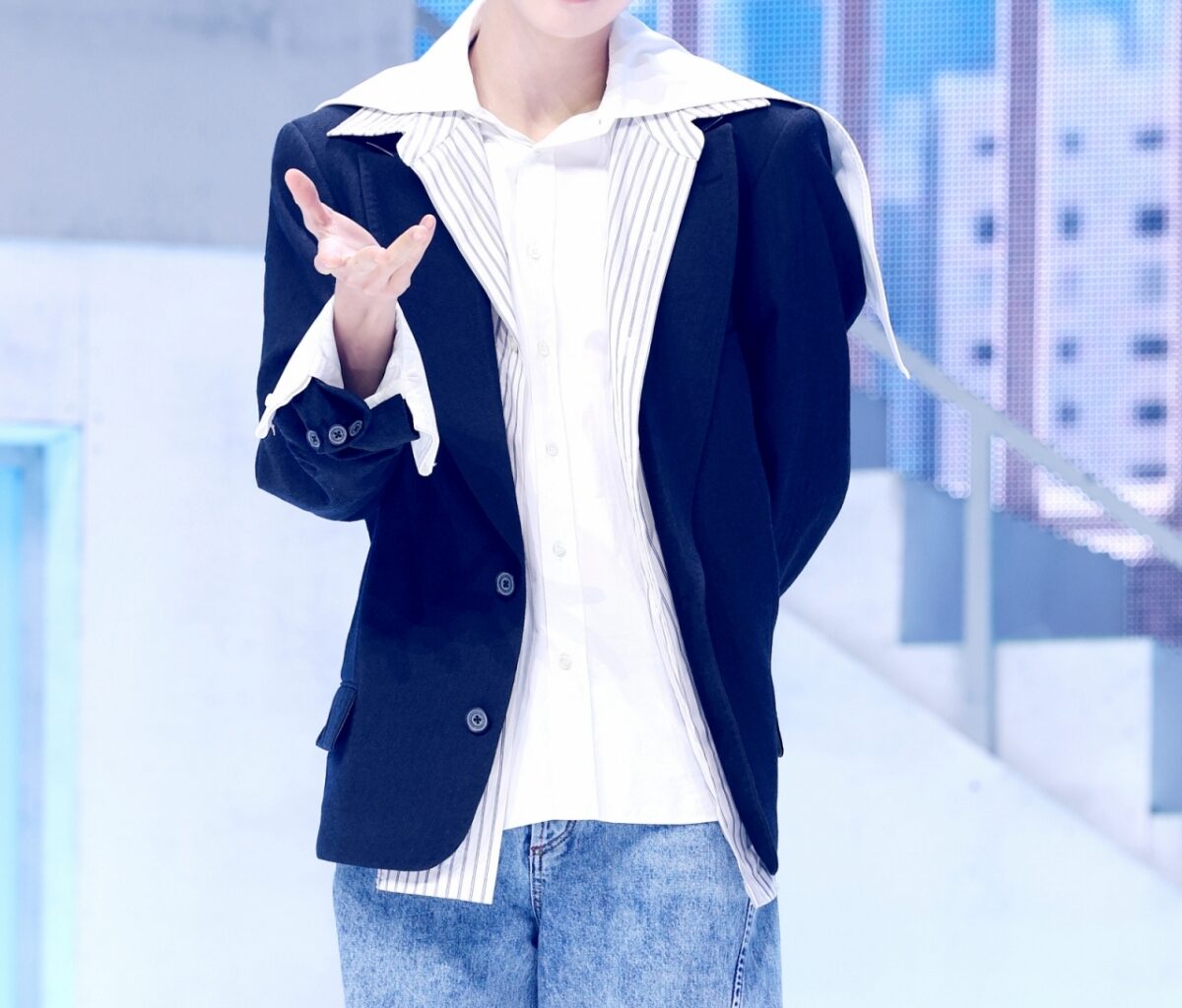 TWS's Youngjae, Thigh Injury: "Minimizing Movement Due to Muscle Damage" [Full Text]
