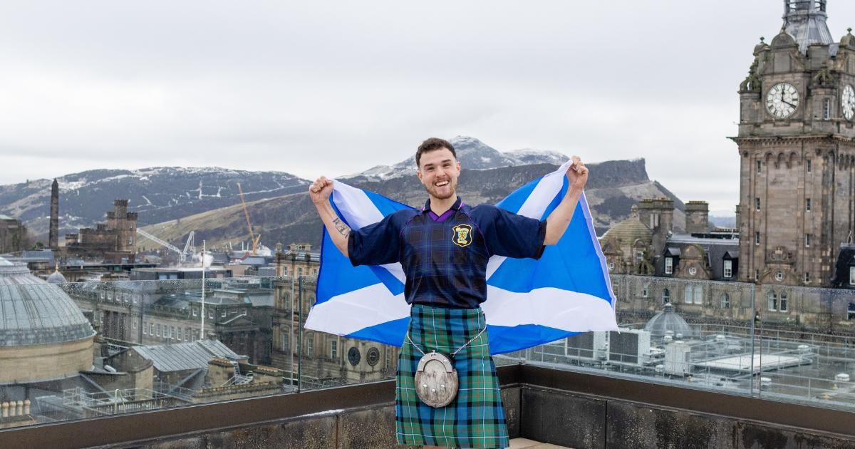 Scottish football fan who walked 3000 miles across US…