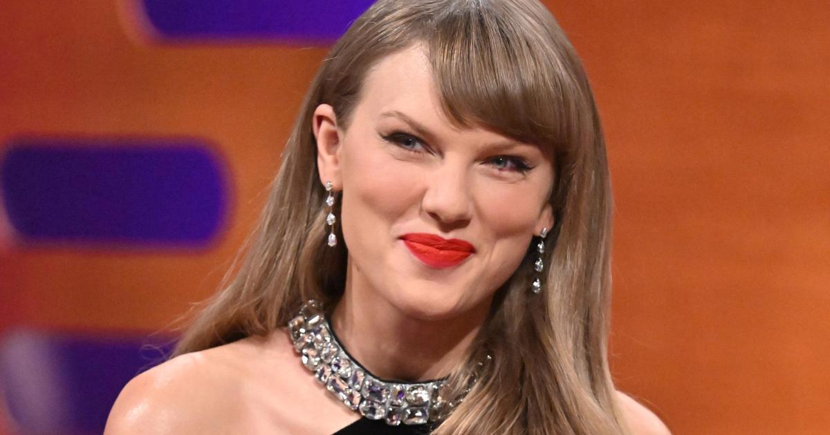 Alana Haim reveals she made Taylor Swift’s NBA game T-shirt