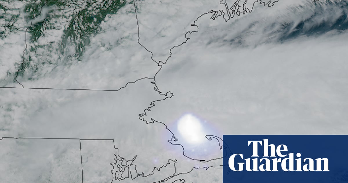 Meteor over Massachusetts prompts reports of booms across US and Canada | Meteors