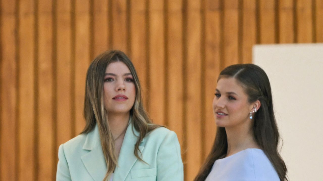 Princess Leonor of Spain shows her respect for Pope Leo XIV on her most high-profile engagement to date