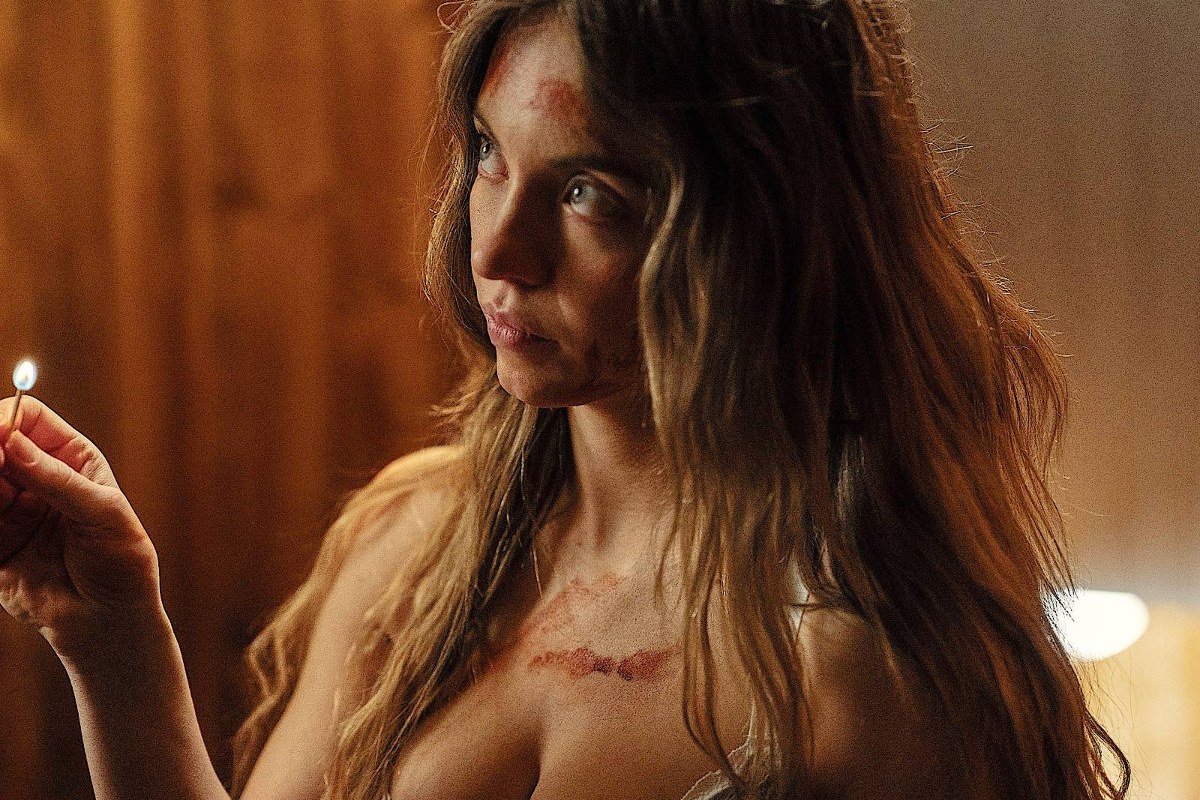 Tim Burton Sleepy Hollow Sydney Sweeney Katrina