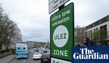 Deaths linked to London air pollution have fallen 40%, study estimates | Air pollution