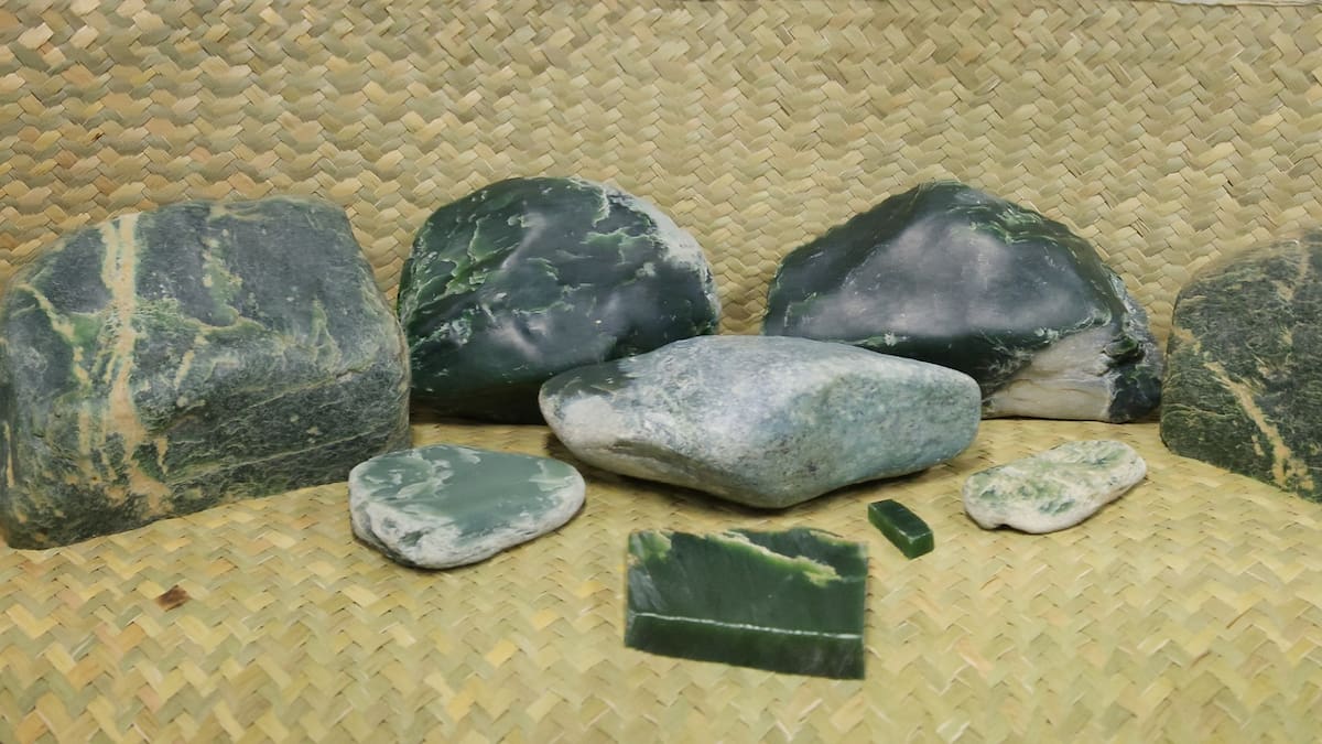 Customs officers stop mother, son from illegally exporting 18kg of pounamu, pair fined $5000