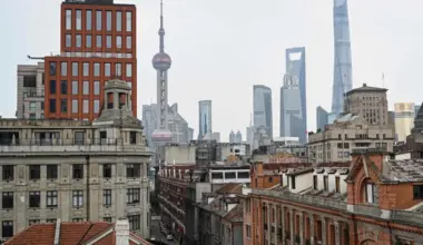 A fellow New Zealand patient who had received the treatment in China introduced Stuart Lye to a hospital in Shanghai.