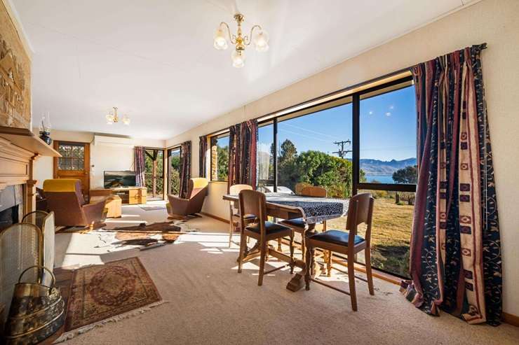 4 Hodgkinson Street, in John Creek, Lake Hāwea, has been the Tomkins family retreat since 1980. Photo / Supplied