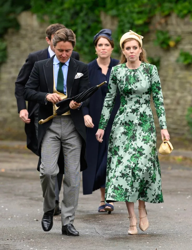 Jack Brooksbank, Princess Eugenie, Edoardo Mapelli Mozzi, and Princess Beatrice arrive at the royal wedding of Peter Phillips and Harriet Sperling in Kemble, England on June 6, 2026.Credit: Getty Images